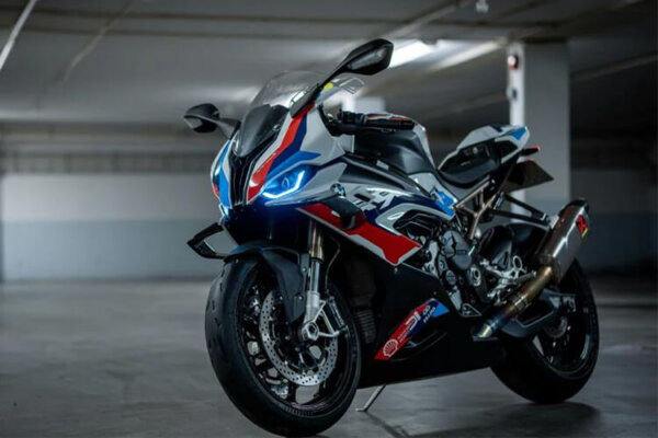carbon fiber motorcycle side view