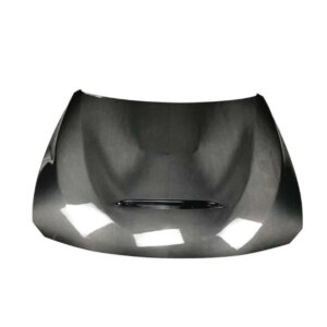 vue intérieure du capot en fibre de carbone de la BMW M4