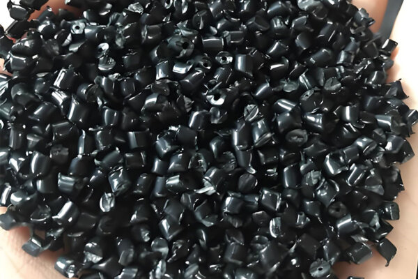 炭素繊維プラスチック