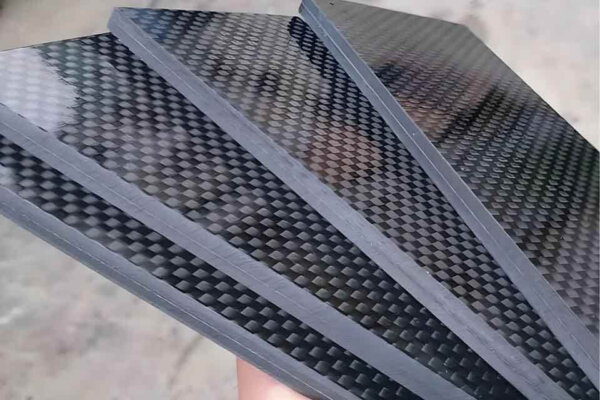 how heavy are carbon fibers