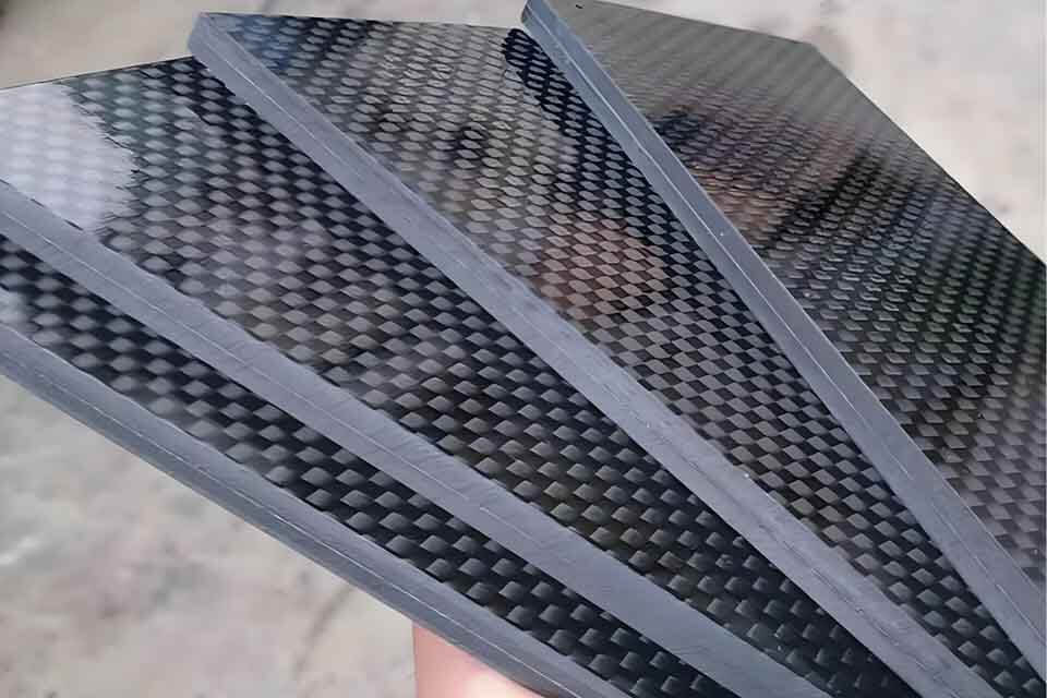 how heavy are carbon fibers