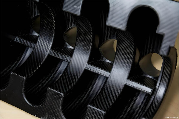 dry carbon vs wet carbon