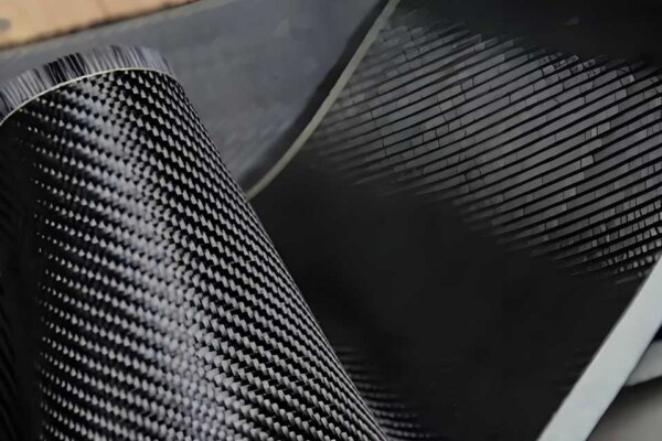 is carbon fiber stronger than fiberglass