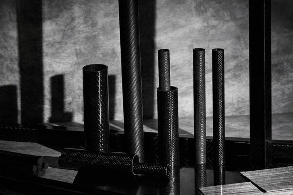 who discovered carbon fiber?